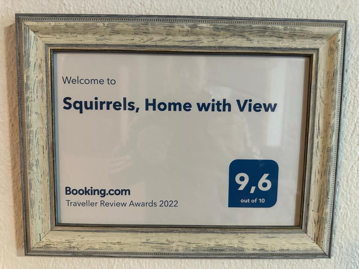 Squirrels, Home With View Метаморфоси Экстерьер фото